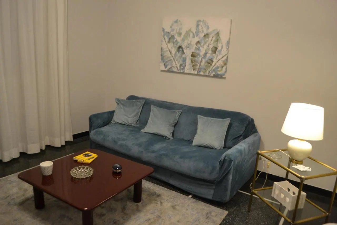 Casa Di Aldo: Una Casa Nel Centro Di Nervi. Genoa