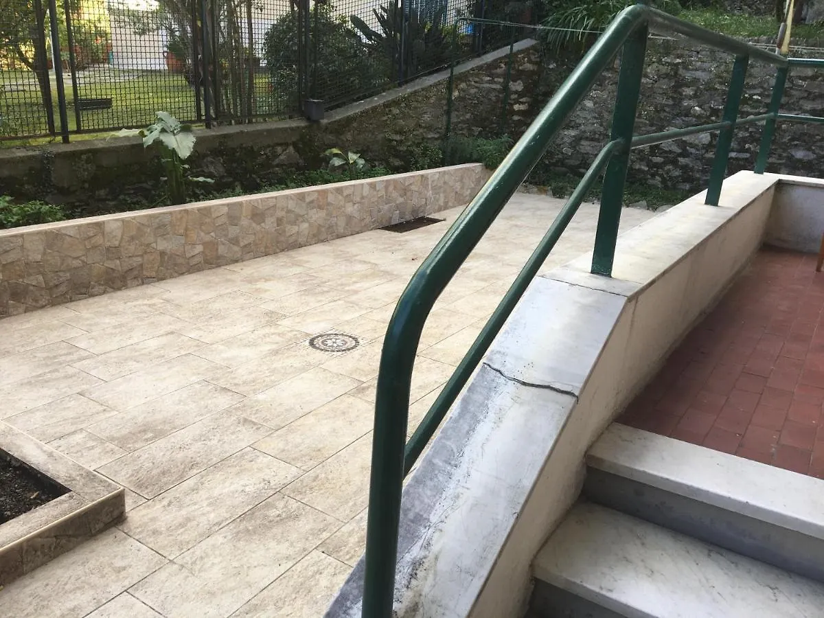Apartment Casa Di Aldo: Una Casa Nel Centro Di Nervi. Genoa